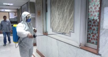 الخشت: استمرار عمليات تعقيم وتطهير مستشفيات جامعة القاهرة لمكافحة كورونا