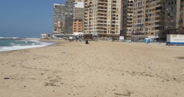 هدوء في شواطئ الإسكندرية بعد إعلان القرارات الجديدة لشم النسيم..فيديو وصور