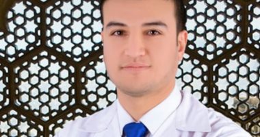 الجيش الأبيض.. "محمد" طبيب امتياز بمستشفى الحسين الجامعى فى مواجهة كورونا