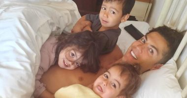 أفضل طريقة لبدء اليوم.. هكذا وصف كريستيانو رونالدو يومه مع صديقته وأبنائهما