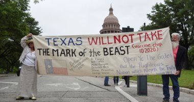 مظاهرات بمدينة أوستن الأمريكية لرفض قرارات ولاية تكساس بالبقاء فى المنازل  