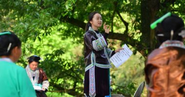 مبادرة × الخير.. طالبة جامعية صينية تعلم النساء لغة الماندرين للقضاء على الفقر