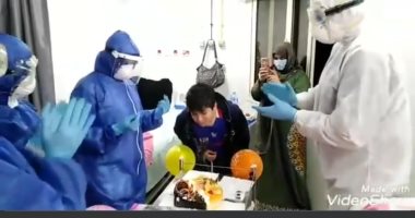 فيديو.. أطباء مستشفى قها للحجر الصحى يحتفلون بعيد ميلاد طفل مصاب بالكورونا