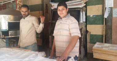 جدعنة المصريين.. صاحب مخبز بالإسكندرية يوفر الخبز مجانا للعمالة غير المنتظمة