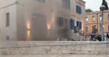 إسرائيل تعتقل فلسطينيا تشتبه في إضرامه النار بمبنى للبلدية في القدس..فيديو