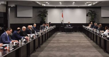 صور.. رئيس الوزراء للمستثمرين: المرحلة القادمة فرصة كبيرة لعودة الصناعة المصرية