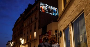 سينما باريسية تعرض أفلامها فى الهواء الطلق للتحايل على قيود كورونا