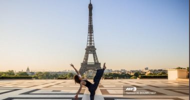 رقص الباليه فى عصر كورونا.. راقصة سورية تبرز جمال المعالم السياحية فى باريس