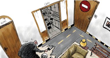 كاريكاتير صحيفة سعودية.. المواطنون يتأقلمون مع العزل المنزلى بسبب كورونا