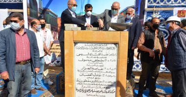وزيرا الإسكان والشباب يضعون حجر الأساس لإنشاء مركز خدمات لوجيستية ببورسعيد