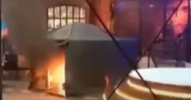 فيديو.. اندلاع حريق فى استديو القناة الثالثة بالتلفزيون الإيرانى