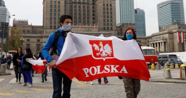 وقفة احتجاجية فى بولندا للمطالبة بإلغاء إجراءات حظر " كورونا "