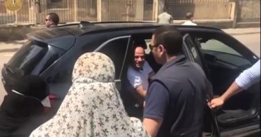 فيديو.. السيسى يتفقد بعض المشروعات القومية بالقاهرة ويلتقى المواطنين