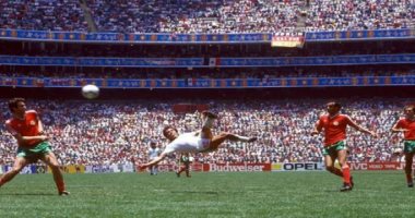 إصابة المكسيكى مانويل نيجريتي صاحب أجمل هدف بكأس العالم 86 بـ"كورونا"