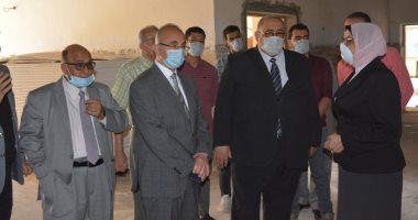 رئيس جامعة الزقازيق يتفقد مبنى كلية طب وجراحة الفم والأسنان الجديد