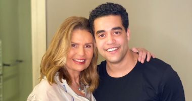 هشام حبيب قلب أمه.. يسرا فى صورة مع ابنها المتوفى من كواليس "خيانة عهد"