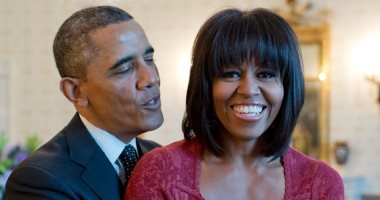 بحبك يا ميشيل.. حضن رومانسى من باراك أوباما لزوجته فى احتفالات عيد الأم