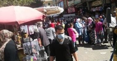 خوفا من كورونا.. قارئ يشكو التزاحم بسوق منطقة باكوس بالإسكندرية
