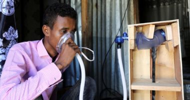 مهندس ميكانيكى صومالى يخترع جهاز تنفس صناعى بمنزله لمواجهة كورونا