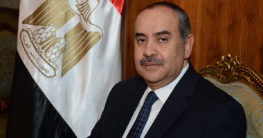 وزير الطيران المدنى يلتقى خبراء ورموز الطيران المصرى بديوان عام الوزارة