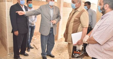 محافظ أسيوط يتفقد أعمال إنشاء بعض المدارس وأعمال الرصف بقرية مسارة بديروط 