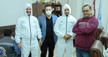 صحة كفر الشيخ: توزيع بدل واقية على مستشفيات العزل والإسعاف.. صور
