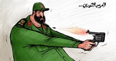 كاريكاتير صحيفة إماراتية.. الحرس الثورى الإيراني سيقتل نفسه بالنيران الصديقة