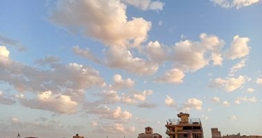 فيديو وصور.. الغيوم والسحب ترسم مشهد جمالى بسماء محافظة الأقصر