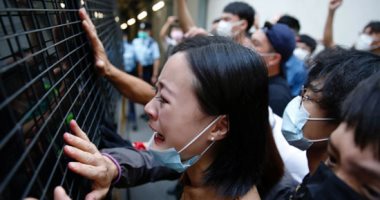 بكاء وعويل في هونج كونج بعد الحكم على متظاهرين بالسجن 4 سنوات