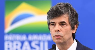 جارديان: استقالة وزير صحة ثان خلال شهر بالبرازيل تعكس اضطرابات كورونا