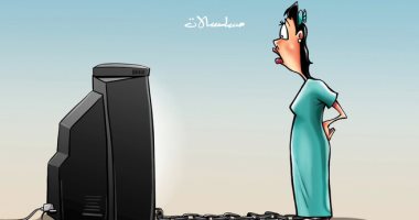كاريكاتير صحيفة سعودية.. المسلسلات تربط المشاهدين بشاشات التليفزيون