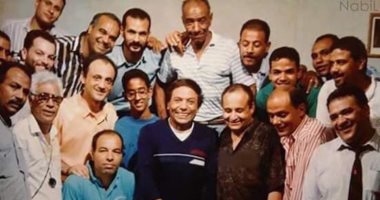 بصورة نادرة.. صلاح عبد الله يحتفل بعيد ميلاد الزعيم عادل إمام ويدشن مسابقة