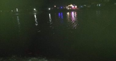 أهالى قرية المشايخ فى سوهاج يشاركون بصور غرق الشوراع بمياه السيول