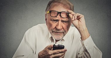 دراسة: استخدام التكنولوجيا فى التواصل يشعر كبار السن بالعزلة خلال أزمة كورونا