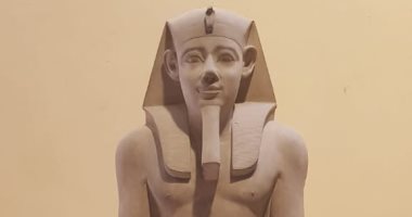 المتحف المصرى الكبير يستقبل مجموعة تماثيل الملك سنوسرت الأول.. صور