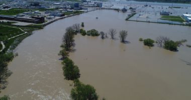فيديو وصور.. فيضانات تضرب ميشيجان الأمريكية وإجلاء 10 آلاف شخص