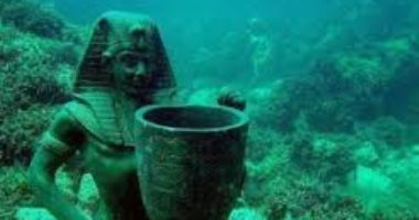 اكتشافات القرن الـ 20.. آثار الإسكندرية الغارقة استخراج 300 كتلة ضخمة من البحر