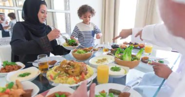 هل يتأثر جهاز المناعة بعاداتك الغذائية الخاطئة في العيد؟