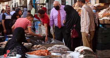 إقبال على سوق الأسماك بالمنيب قبل عيد الفطر المبارك
