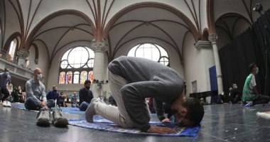 كنيسة ألمانية تستضيف صلاة الجمعة.. هل صلى المسلمون من قبل داخل كنائس؟