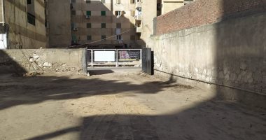 صور ..ضبط شخص حاول إقامة جراج مخالف داخل حديقة فيلا شرق الإسكندرية