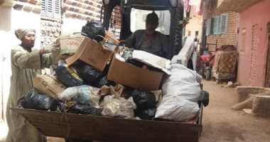 رئيس مدينة الطود يناشد الأهالى عدم إلقاء القمامة أمام المنازل لمساعدة رجال النظافة