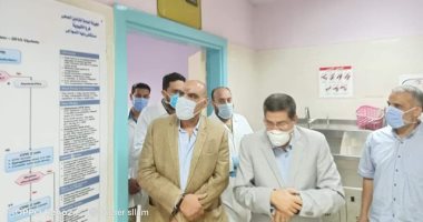 رئيس هيئة التأمين الصحى يتفقد مستشفى "بنها والنيل" لمتابعة التعامل مع كورونا