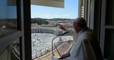 بابا الفاتيكان يترأس صلاة خاصة لمواجهة فيروس كورونا