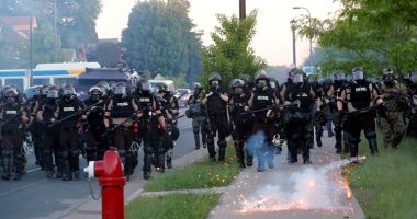 العفو الدولية تهاجم الشرطة الأمريكية لاستخدامها "العنف المفرط" ضد المتظاهرين