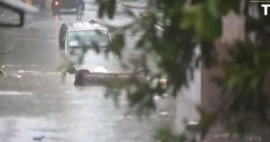 منازل وسيارات غارقة فى شوارع السلفادور بعد ضرب العاصفة آماندا.. فيديو