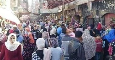 خوفا من كورونا.. قارئ يشكو من التزاحم الشديد فى سوق منشية ناصر