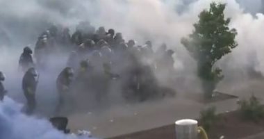 الشرطة الأمريكية تطلق الرصاص المطاطى لتفريق محتجين فى مينيابوليس.. فيديو