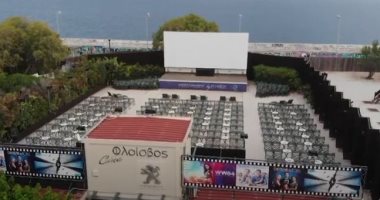 فيديو.. سينما فى الهواء الطلق بعد شهرين ونصف من الحجر الصحى فى اليونان