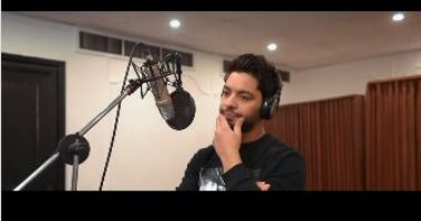 أحمد جمال يشارك جمهوره بفيديو لكواليس تسجيل أغنية "إحنا مش بتوع حداد"